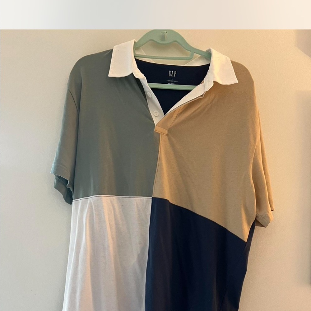 GAP Men's Polo Shirt - Olive, Beige, White, and Navy